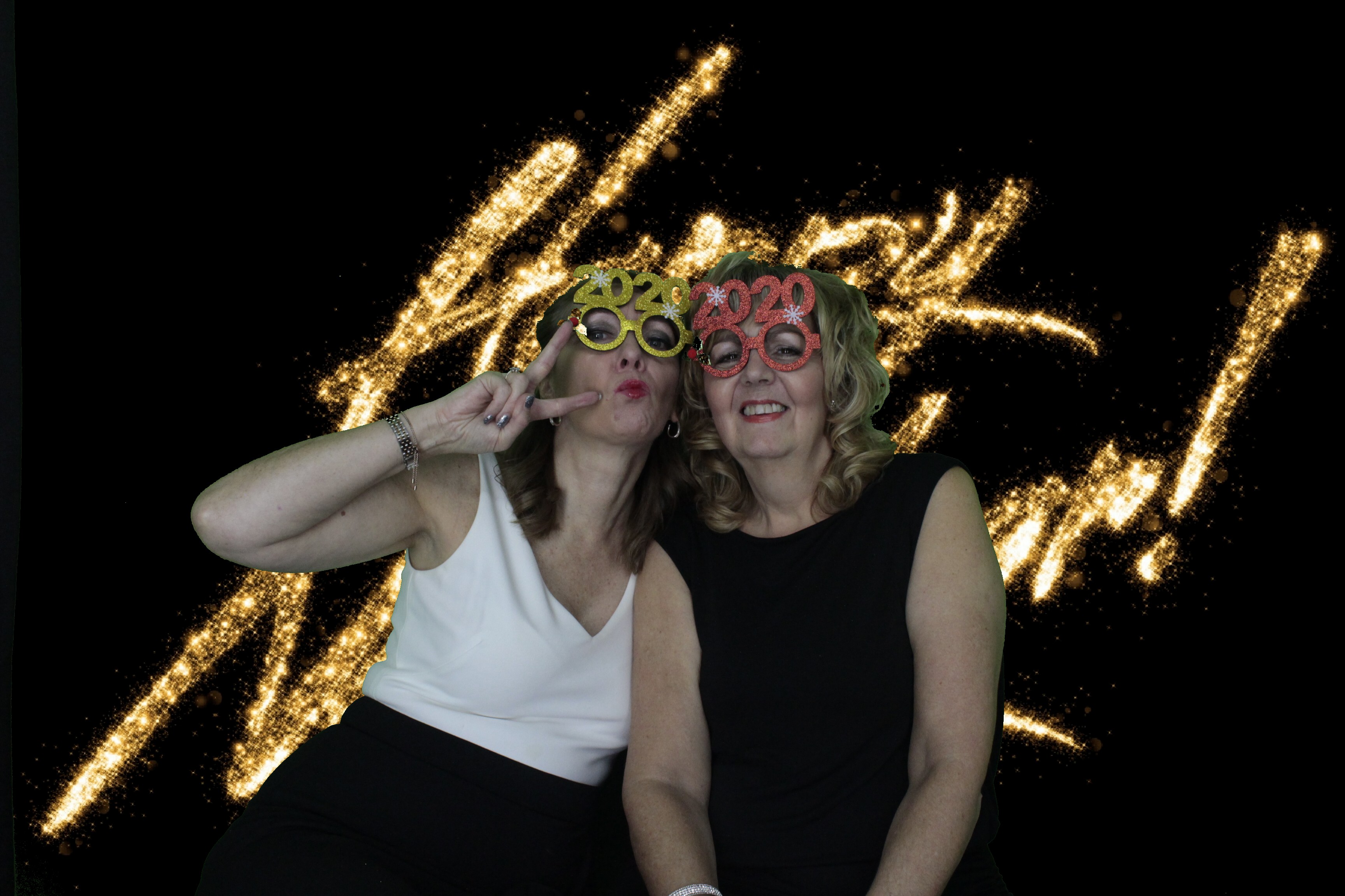 NYE Party | View more photos from the event at gallery.myphotoboothexperience.co.uk/u/MyPhotoBoothExperienceLtd/NYE-Party